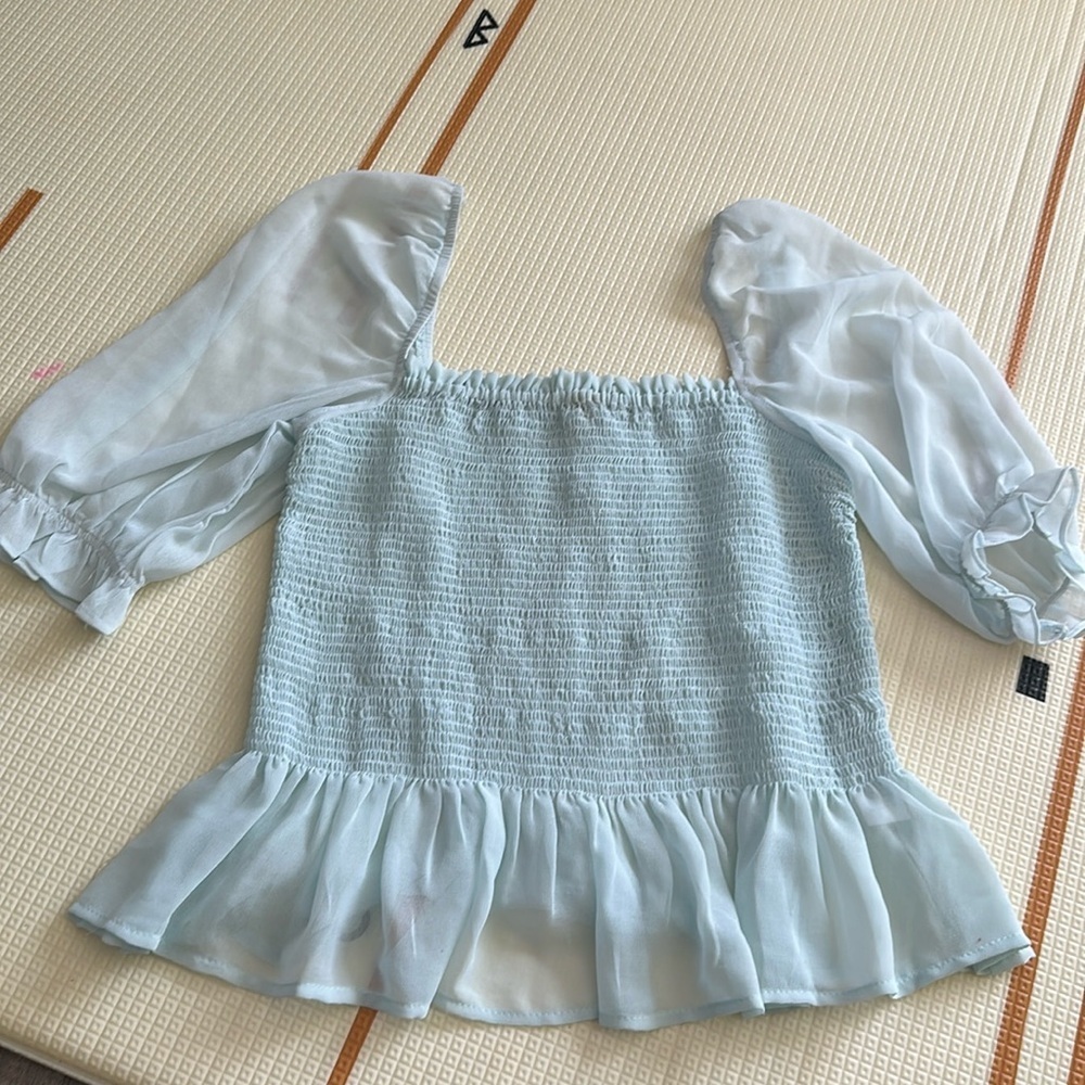 Design lab Baby Blue Ruffle Top. New